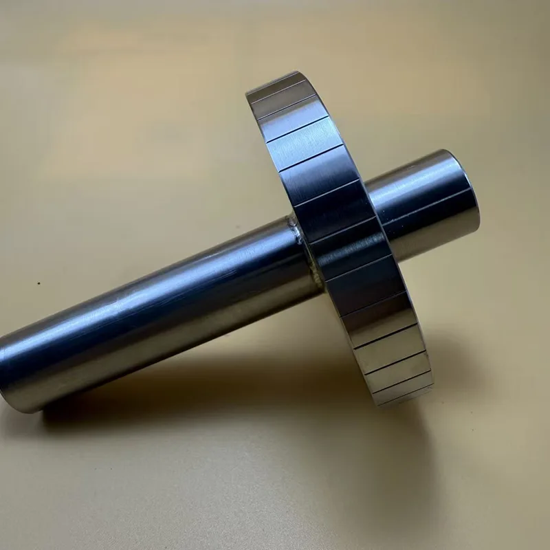 Elettroerosione a filo con foro tondo da 0,15 mm