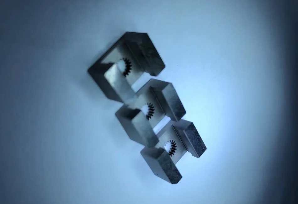 Le caratteristiche delle parti per elettroerosione a filo di ingranaggi.