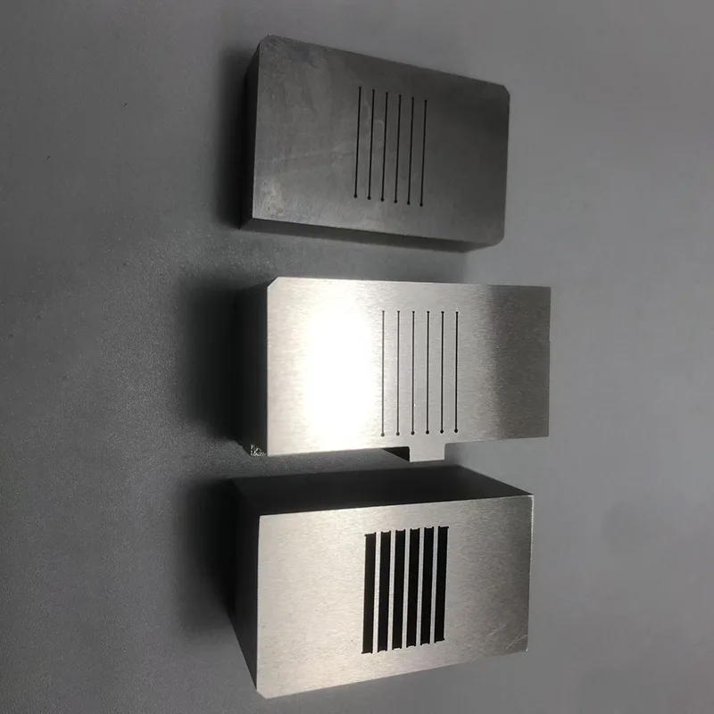 Lama per fustellatura per stampaggio metalli