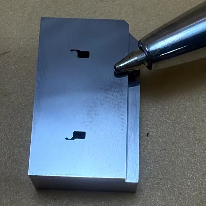 Inserto per fustellatura per stampaggio di precisione